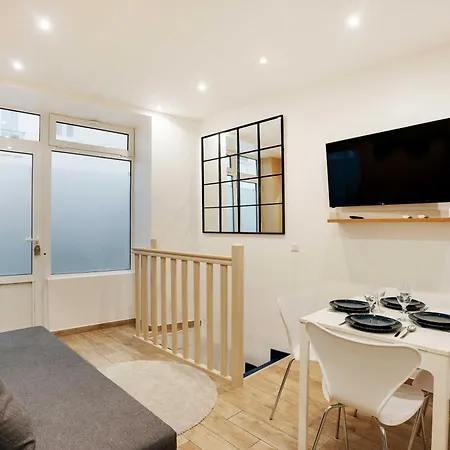 Cosy Duplex 1br St Fargeau Parijs